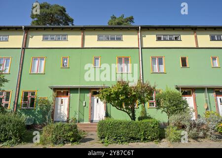 Wohnhaus in der Waldsiedlung Zehlendorf Onkel Toms Hütte, Architekt Bruno Taut, am Lappjagen, Steglitz-Zehlendorf, Berlin, Deutschland *** Wohnhaus im Zehlendorfer Waldgut Onkel Toms Hütte, Architekt Bruno Taut, am Lappjagen, Steglitz Zehlendorf, Berlin, Deutschland Stockfoto
