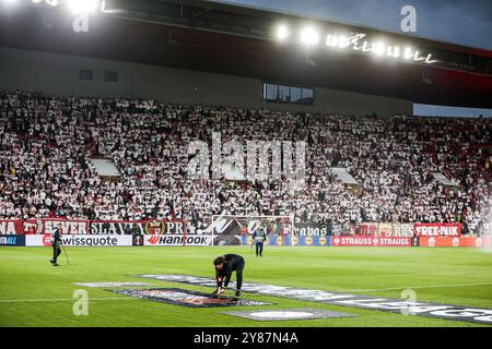 PRAG - Fans von Sparta Prag beim UEFA Europa League Spiel zwischen SK Slavia Prag und Ajax Amsterdam in der Eden Arena am 3. Oktober 2024 in Prag. ANP JEROEN PUTMANS Stockfoto