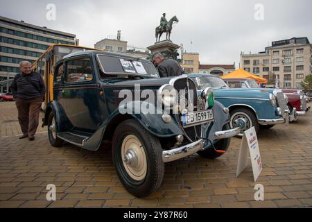 Sofia, Bulgarien - 15. September 2024: Parade der alten Oldtimer bei der Herbstparade in Sofia, Bulgarien, 1935 Fiat 508 Balilla Stockfoto