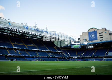 London, Großbritannien. Oktober 2024. London, England, 3. Oktober 2024: Stadion vor dem Spiel der UEFA Conference League zwischen Chelsea und Gent in der Stamford Bridge in London. (Pedro Porru/SPP) Credit: SPP Sport Press Photo. /Alamy Live News Stockfoto