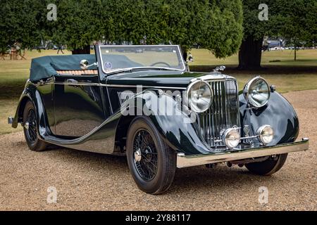 1948 Jaguar Mk IV Drophead Coupé. Concours of Elegance 2024, Hampton Court Palace, London, Großbritannien Stockfoto