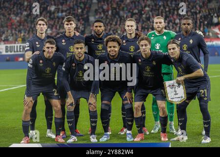 Leipzig, Deutschland. Oktober 2024. Das Team Juventus wurde während des UEFA Champions League-Spiels zwischen RB Leipzig und Juventus in der Red Bull Arena gezeigt. Endpunktzahl; RB Leipzig 2 : 3 Juventus. (Foto: Grzegorz Wajda/SOPA Images/SIPA USA) Credit: SIPA USA/Alamy Live News Stockfoto