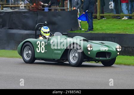 Richard Woolmer, HWM-Cadillac, Freddie March Memorial Trophy, ein 60-minütiges Rennen in die frühe Dämmerung, zwei Fahrer-Event für Sportwagen erinnert an Stockfoto