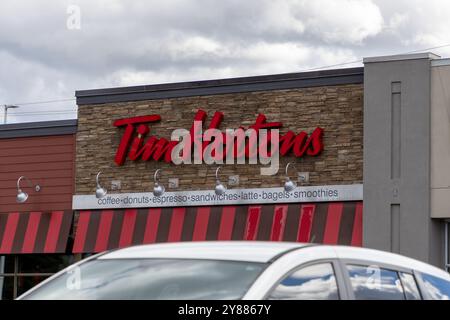 Ottawa, Kanada - 24. September 2024: Tim Hortons Building, kanadisches multinationales Kaffeehaus und Restaurant Stockfoto