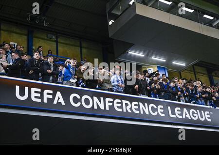 London, Großbritannien. Oktober 2024. Gents Fans wurden vor einem Fußballspiel zwischen dem britischen Team Chelsea FC und dem belgischen Team KAA Gent am Donnerstag, den 03. Oktober 2024 in London zum Eröffnungstag des UEFA Conference League-Turniers vorgestellt. BELGA FOTO TOM GOYVAERTS Credit: Belga Nachrichtenagentur/Alamy Live News Stockfoto