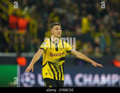 Dortmund, Deutschland. 1. Oktober 2024. Nico Schlotterbeck während der Champions League - MD2 Spiel zwischen Borussia Dortmund - gegen Celtic im Signal Luna Park, Dortmund. Quelle: Ulrik Pedersen/Alamy Stockfoto