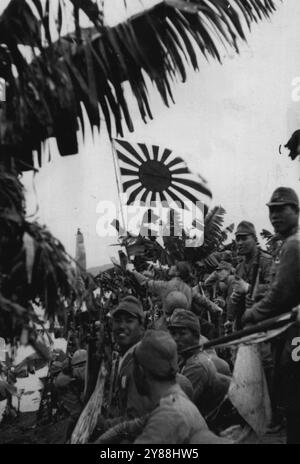 China Front... hat ... Eine Einheit der japanischen Landungstruppe gefangen genommen ***** Eine Weile ist da, sie wischt auf ***** Reste, in der Nähe von Chu-Kiang, Süden ***** . Januar 1941. (Foto vom Domei News Photos Service). Stockfoto