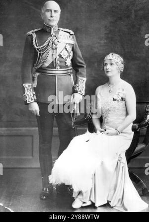 Nameq zur Canada Post – Kanadas neuer Generalgouverneur, der Earl of Athlone, wird mit seiner zahllosen Prinzessin Alice, einer Enkelin von Königin Victoria, gezeigt. Die Ernennung des Earls wurde am 3. April bekannt gegeben. Er ist ein Bruder von Englands Queen Mother Mary und erwartet, dass er in etwa drei Wochen auf seinen kanadischen Posten gehen wird. April 1940. (Foto von zugehörigem Pressefoto) Stockfoto