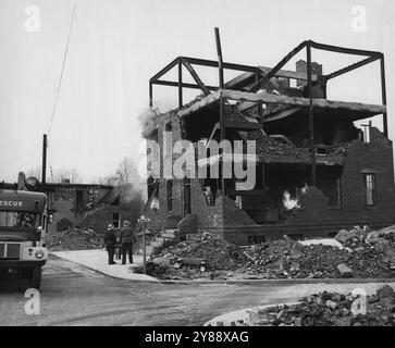 Atombomben Und Wasserstoffbomben - War General. Januar 1955. Stockfoto