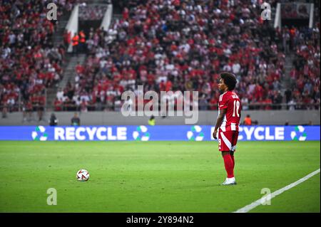 Piräus, Piräus, Griechenland. Oktober 2024. 18 WILLIAN von Olympiacos FC spielt am 3. Oktober 2024 im Georgios Karaiskakis Stadion in Piräus, Griechenland, während des Spiels am 2. Spieltag zwischen Olympiacos FC und SC Braga. (Kreditbild: © Stefanos Kyriazis/ZUMA Press Wire) NUR REDAKTIONELLE VERWENDUNG! Nicht für kommerzielle ZWECKE! Stockfoto