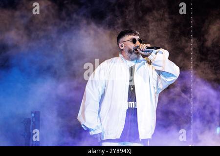 München, Deutschland. Oktober 2024. Basketball: Euroleague, FC Bayern München - Real Madrid, Hauptrunde, Spieltag 1, SAP-Garten. Der Musiker Sido tritt nach dem Spiel als Überraschungsact auf. Quelle: Matthias Balk/dpa/Alamy Live News Stockfoto