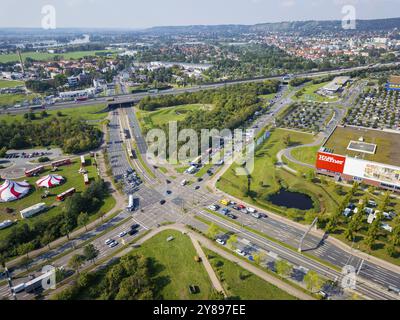 Einkaufszentrum Elbepark, Kreuzung und Autobahnanschluss Dresden Neustadt A4 Möbel Hoefner, Dresden Luftsicht, Dresden, Sachsen, Deutschland, Europa Stockfoto