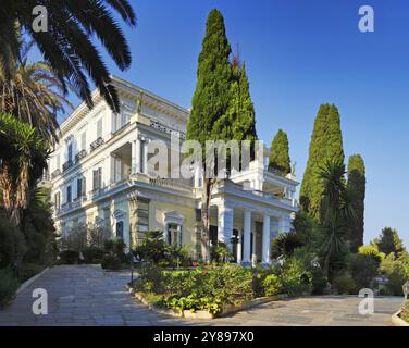 Das Achilleion Palast im Dorf Gastouri Korfu bauen von Kaiserin Elisabeth von Österreich (als 'Sissi' bekannt) und später von Kaiser Wilhelm gekauft Stockfoto
