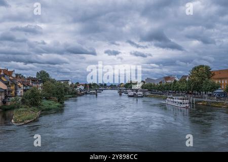 Panoramablick auf die Regensburger Altstadt an der Donau in Deutschland Stockfoto