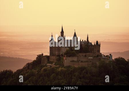 Panoramablick auf Schloss Hohenzollern in Deutschland Stockfoto