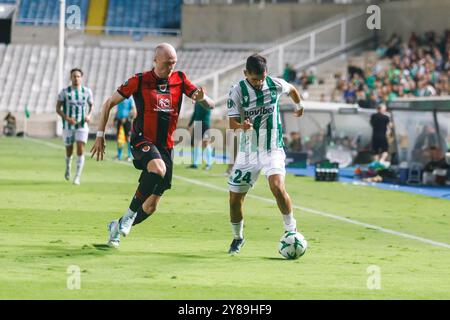 Nikosia, Zypern. Oktober 2024. AMINE KHAMMAS von Omonoia FC greift mit dem Ball, Nikosia, Zypern, am 3. Oktober 2024 an. Omonoia FC spielt im GSP Stadium gegen Vikingur Reykjavik in der Ligaperiode des UEFA Conference League Wettbewerbs. (Foto: Kostas Pikoulas/SIPA USA). Quelle: SIPA USA/Alamy Live News Stockfoto