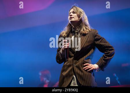 Oslo, Norwegen. Oktober 2024. Die norwegische Sängerin, Songwriterin und Musikerin Girl in Red gibt ein Live-Konzert im Oslo Spektrum in Oslo. Quelle: Gonzales Photo/Alamy Live News Stockfoto