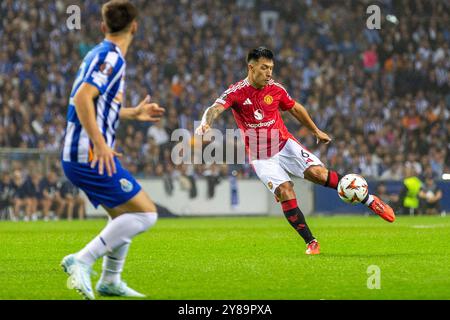 Porto, Portugal. Oktober 2024. Lisandro Martinez von Manchester United im Estadio do Dragao im Spiel der UEFA Europa League zwischen dem FC Porto und Manchester United. Endstand: FC Porto 3:3 Manchester United (Foto: Diogo Baptista/SOPA Images/SIPA USA) Credit: SIPA USA/Alamy Live News Stockfoto