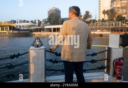 Kairo, Ägypten. Oktober 2024. Markus Söder (CSU), Ministerpräsident Bayerns, nimmt an einer Bootsfahrt auf dem Nil Teil. Söder unternimmt eine dreitägige Reise nach Ägypten. Quelle: Sven Hoppe/dpa/Alamy Live News Stockfoto