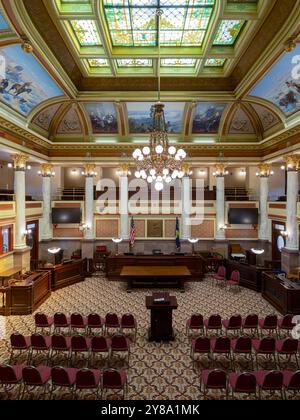 Tageslicht scheint durch das Oberlicht der alten Supreme Court Chamber im State Capitol in Helena, Montana, USA Stockfoto