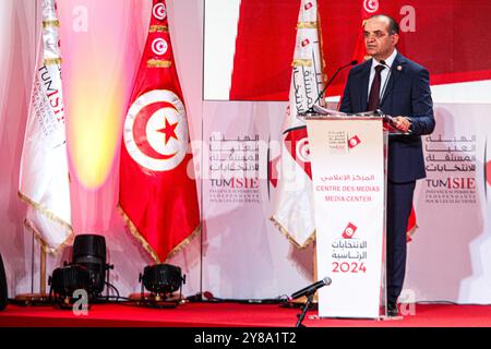 Tunis, Tunesien. Oktober 2024. Tunis, Tunesien. Oktober 2024. Der Präsident der Hohen Unabhängigen Wahlkommission Tunesiens (ISIE), Farouk Bouasker, spricht während der Eröffnungszeremonie des Medienzentrums. Das Medienzentrum soll internationale Journalisten aufnehmen, die die tunesischen Präsidentschaftswahlen am 06. Oktober 2024 berichten (Foto: © Hasan mrad/IMAGESLIVE via ZUMA Press Wire). Nicht für kommerzielle ZWECKE! Stockfoto