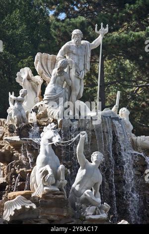 Neptun in den Palastgärten Stockfoto