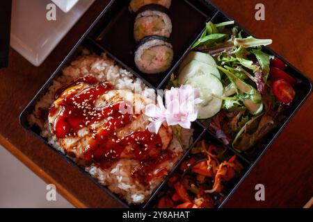 Blick von oben auf die japanische bento Box Stockfoto