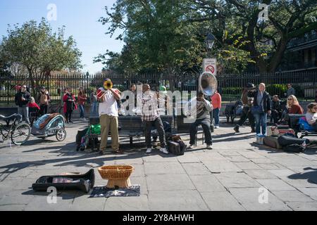 Eine Band spielt Musik im Jackson Square French Quarter NOLA Stockfoto