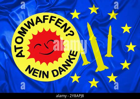 FOTOMONTAGE, Aufkleber mit der Aufschrift Nuclear Arms? - Nein, danke an die EU-Flagge, FOTOMONTAGE, Aufkleber mit Aufschrift Atomwaffen? - Nein, nein Stockfoto