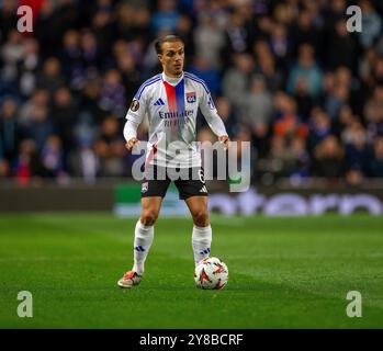 Ibrox Stadium, Glasgow, Großbritannien. Oktober 2024. UEFA Europa League Football, Rangers versus Lyon; Maxence Caqueret von Olympique Lyonnais Credit: Action Plus Sports/Alamy Live News Stockfoto