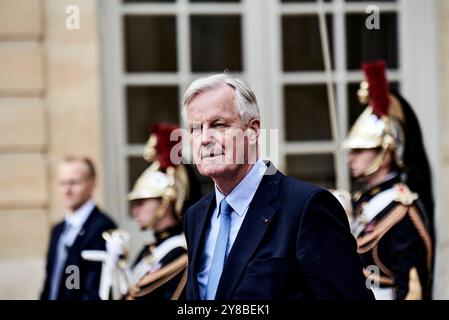 Paris, Frankreich. Oktober 2024. Antonin Burat/Le Pictorium - Besuch des armenischen Premierministers Nikol Pashinyan im Hotel Matignon - 03/10/2024 - Frankreich/Paris - der französische Premierminister Michel Barnier empfängt am 4. Oktober 2024 den armenischen Premierminister Nikol Pashinyan im Hotel Matignon zu einem Treffen. Quelle: LE PICTORIUM/Alamy Live News Stockfoto