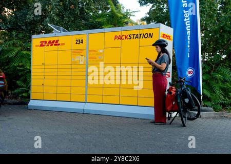 DHL Packstation Berlin Deutschland Europa Stockfoto