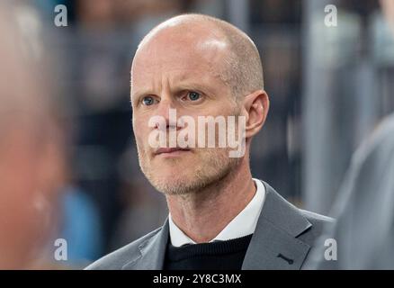 Cheftrainer Toni Soederholm (EHC Red Bull Muenchen). GER, EHC Red Bull München gegen Grizzlys Wolfsburg, Eishockey, DEL, 5. Spieltag, Saison 2024/2025, 02.10.2024. Foto: Eibner-Pressefoto/Franz Feiner Stockfoto