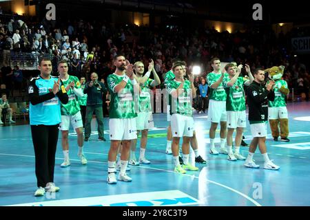 Berlin, Deutschland. Oktober 2024. 02.10.2024, Max-Schmeling-Halle, Berlin, DEU, DHB, Pokal, Fuechse Berlin gegen FRISCH AUF! Goeppingen, im Bild Fuechse-Spielerkreis Foto: Jürgen Engler/nordphoto GmbH/dpa/Alamy Live News Stockfoto