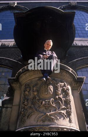 Rev. Donald Reeves. Rektor von St. James's, Rev. Donald Reeves. Rektor der St James's Church Piccadilly London von 1980 bis 1998. MBE Gründer und Direktor von Soul of Europe. Abgebildet in St James's Church Piccadilly, England um 1995 1990er Jahre, UK HOMER SYKES Stockfoto