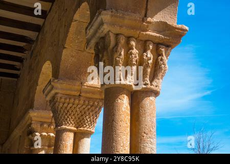 Romanische Atrium. Kirche San Pedro. Caracena, Provinz Soria, Castilla Leon, Spanien. Stockfoto