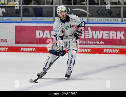 Augsburg, Deutschland. Oktober 2024. Eric Cornel (Iserlohn Roosters, Nr. 18). GER, Augsburger Panther gegen Iserlohn Roosters, Eishockey, DEL, 5. Spieltag, Saison 2024/2025, 02.10.2024. Foto: Eibner-Pressefoto/Heiko feiner Credit: dpa/Alamy Live News Stockfoto