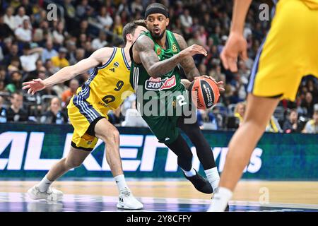 Berlin, Deutschland. Oktober 2024. Lorenzo Brown (Panathinaikos Athens, #2) GER, ALBA Berlin gegen Panathinaikos AKTOR Athens, Basketball, EuroLeague, Saison 2024/2025, 1. Spieltag, 03.10.2024. Foto: Eibner-Pressefoto/Ryan Sleiman Credit: dpa/Alamy Live News Stockfoto