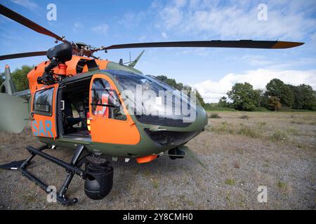 Düsseldorf, Deutschland. Oktober 2024. SAR-Rettungshubschrauber, Katastrophenschutzübung LOKI24 in Düsseldorf-Hubbelrath, 04.10.2024, Credit: dpa/Alamy Live News Stockfoto