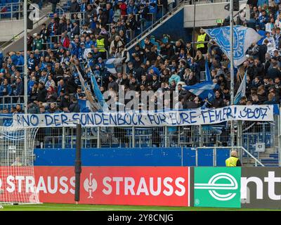 Sinsheim, Deutschland. Oktober 2024. Ein Spruchband der Hoffenheim Fans, GER, TSG 1899 Hoffenheim vs. Dynamo Kiew, Fussball, UEFA Europa League, Spieltag 2, Saison 2024/2025, 03.10.2024 Foto: EIBNER/Florian Schust Credit: dpa/Alamy Live News Stockfoto