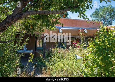 Außenansicht des Blumenschein Museums, Heimat der Künstler Ernest und Mary Blumenschein aus dem frühen 20. Jahrhundert in Taos, New Mexico, USA Stockfoto