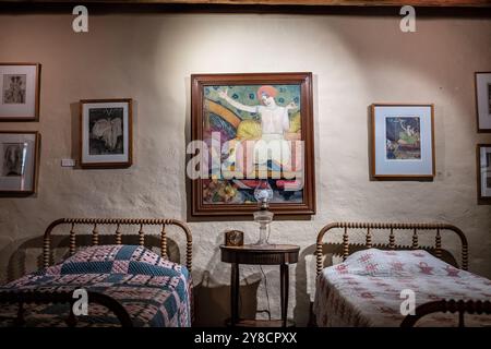 Innenraum des Blumenschein Museums, Heimat der Künstler Ernest und Mary Blumenschein aus dem frühen 20. Jahrhundert in Taos, New Mexico, USA Stockfoto