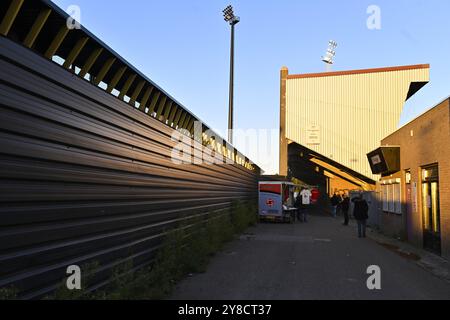 HELMOND, 10.04.2024, GS Staalwerke Stadium, Niederländisch Keukenkampioen divisie, Saison 2024-2025. Helmond Sport - Jong Ajax. Strecke zwischen dem alten und dem neuen Stadion Helmond Sport Stockfoto