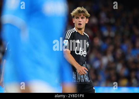 Neapel, Italien. Oktober 2024. Nico Paz von Como 1907 während des Fußballspiels der Serie A zwischen SSC Napoli und Como 1907 im Diego Armando Maradona Stadion in Neapel (Italien), 4. Oktober 2024. Quelle: Insidefoto di andrea staccioli/Alamy Live News Stockfoto