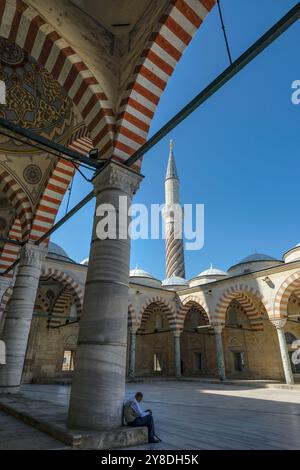 Edirne, Türkei - 3. Oktober 2024: Die UC Serefeli Moschee oder Moschee der drei Balkone in Edirne, Türkei. Stockfoto