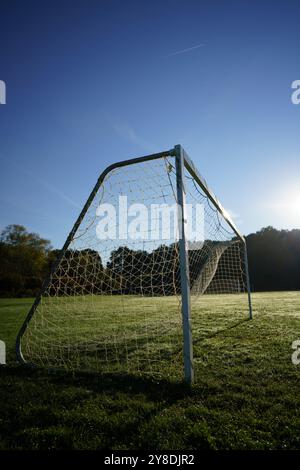 Soccer Net Early Morning Empty Field Stockfoto
