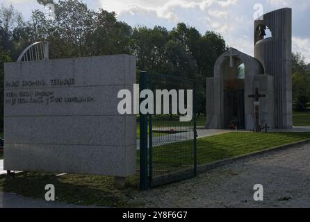 Teharje, Slowenien - 19. September 2024: Hier wurden 1943 Kasernen der Wehrmacht errichtet. Am Ende des Krieges wurde es auch als Gefängnis genutzt Stockfoto