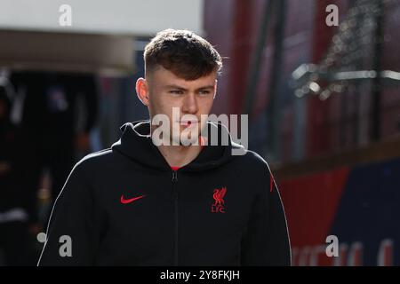 LONDON, UK - 5. Oktober 2024: Conor Bradley aus Liverpool kommt vor dem Spiel der Premier League zwischen Crystal Palace FC und Liverpool FC im Selhurst Park an (Credit: Craig Mercer/ Alamy Live News) Stockfoto