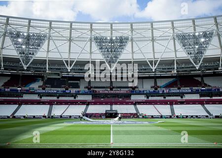 London, Großbritannien. Oktober 2024. London, England, 05. Oktober 2024: Stadion vor dem Spiel der Premier League zwischen West Ham und Ipswich Town im London Stadium. (Pedro Porru/SPP) Credit: SPP Sport Press Photo. /Alamy Live News Stockfoto