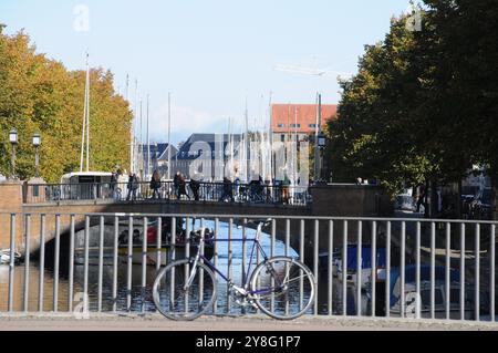 Kopenhagen/Dänemark/05 Oktober 2024/Christianshavn-Kanal am amager isalnd christen in der dänischen Hauptstadt Kopenhagen. (Foto. Francis Joseph Dean/Dean Pictures) (nicht für kommerzielle Zwecke) Stockfoto